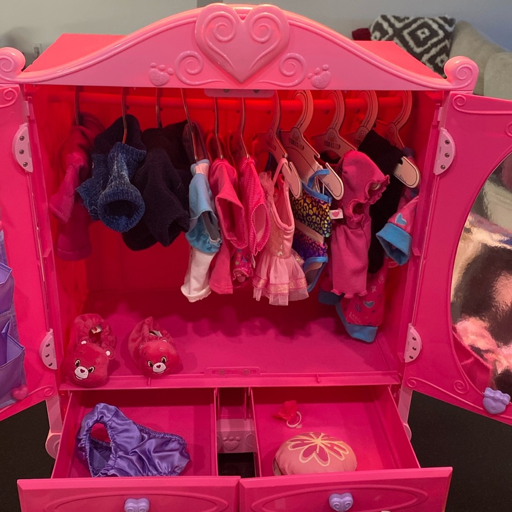 Build-A-Bear "Fancy Fashion Boutique" closet organizer with accessories - Picture 3 of 15